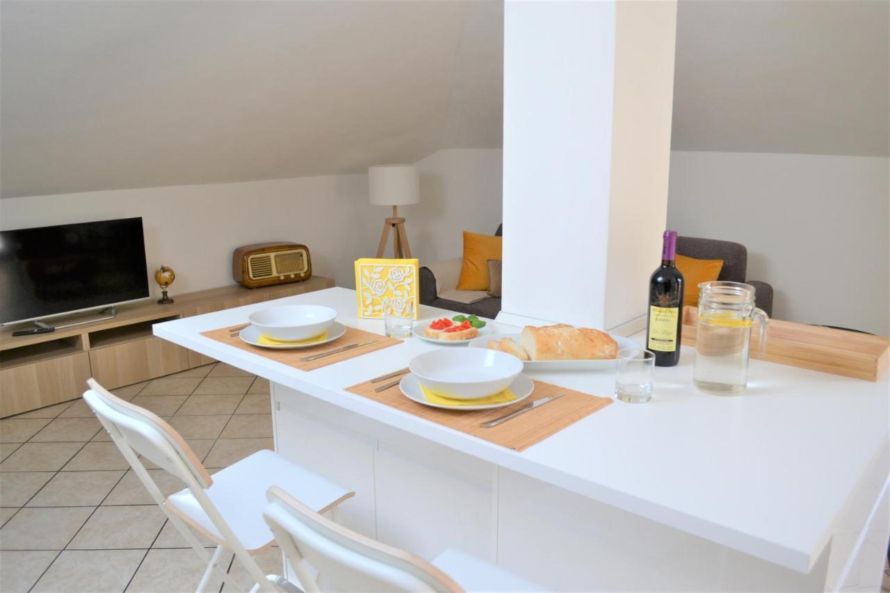 Home 2020: Come A Casa! Feel At Home! Wie Zuhause! Giussano Kültér fotó